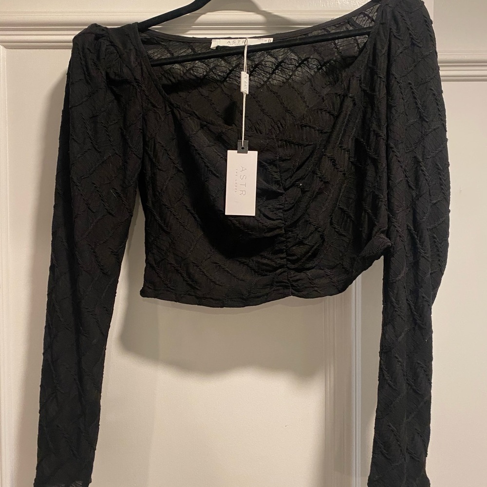 Black Long Sleeve Crop Top